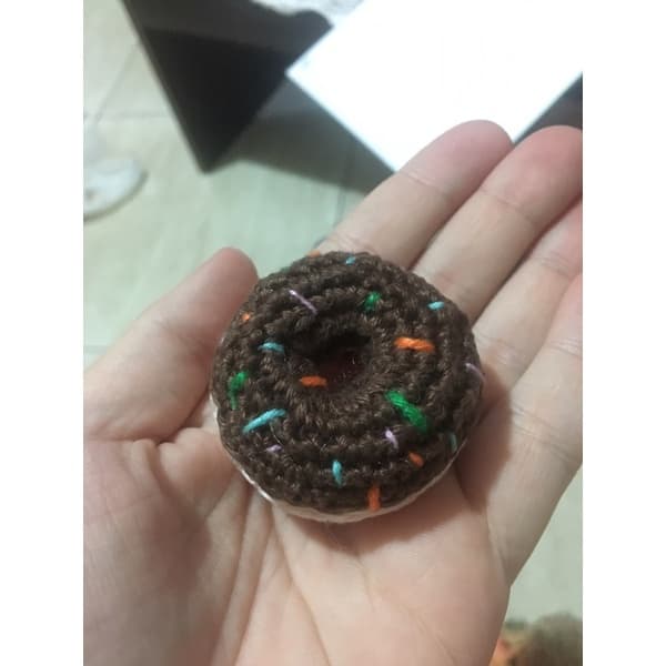 Kit com 3 chaveiro Donut amigurumi croche pequeno