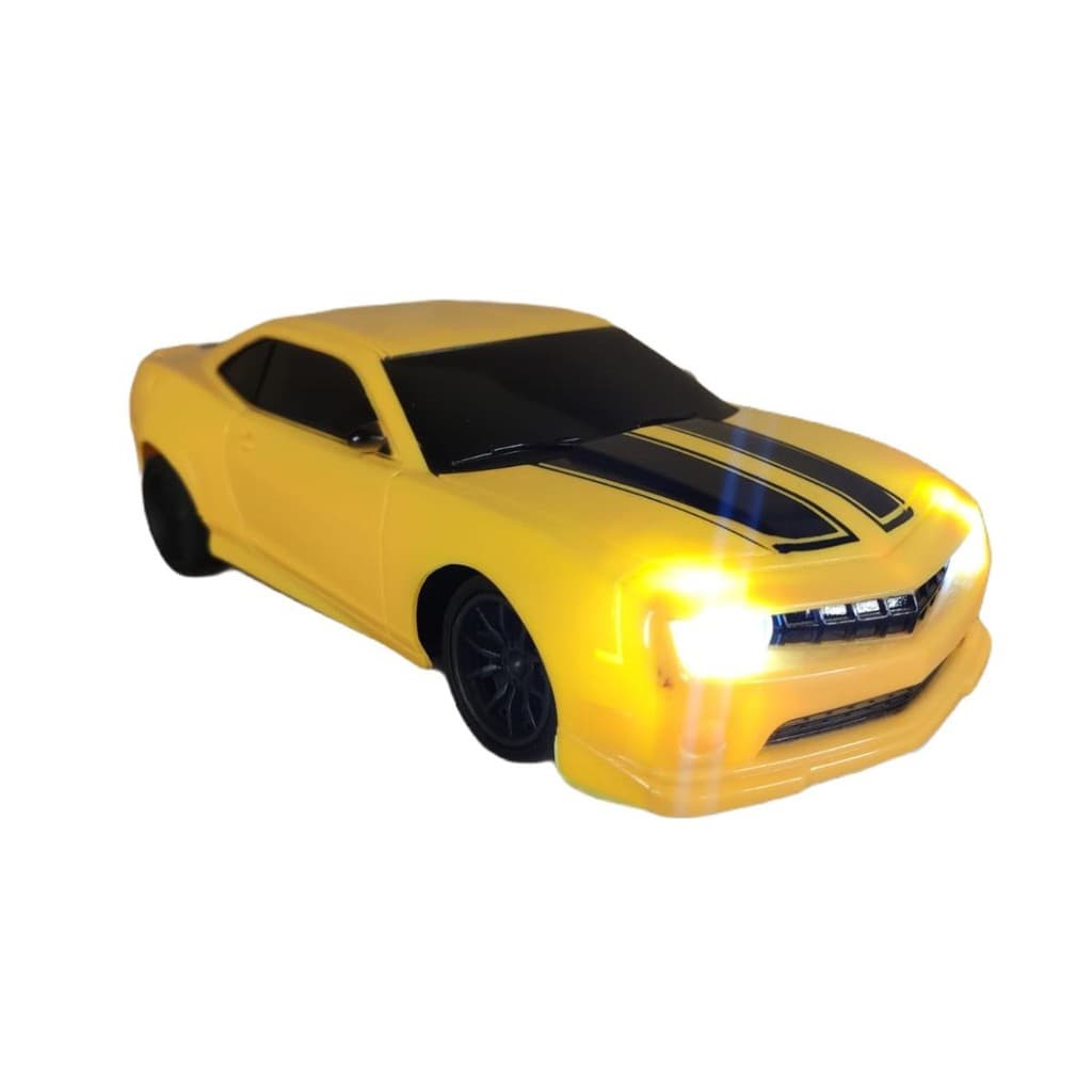 PROMOÇÃO   Carrinho Camaro possante com controle remoto sem fio tem 7 funções e faróis que acendem.