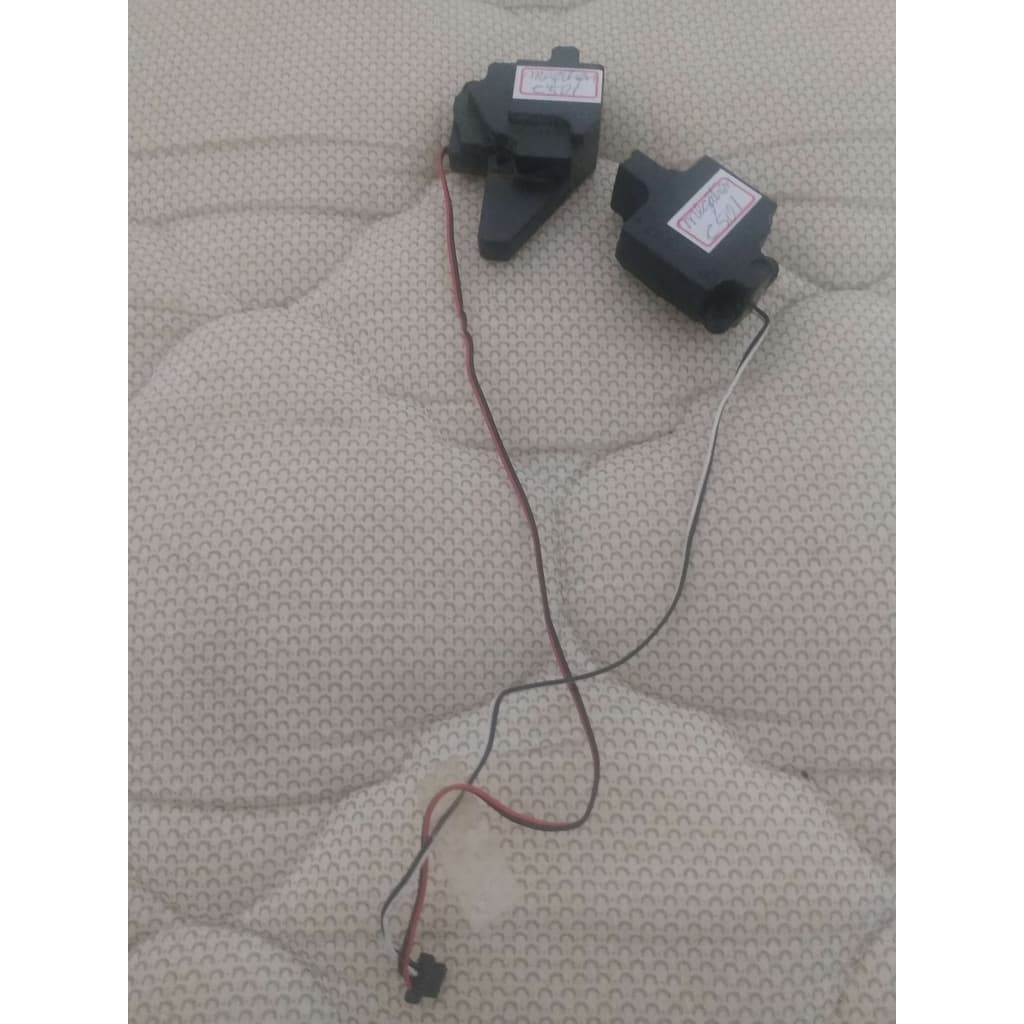 Par Autofalantes Usados Notebook Megatron C501 Em Bom Estado