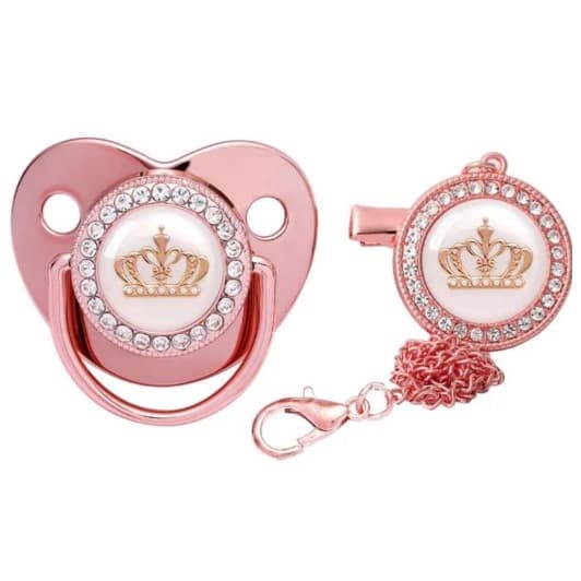 Kit Chupeta Luxo Com Strass Bico Ortodôntico + Prendedor De Chupeta RN a 6 meses.