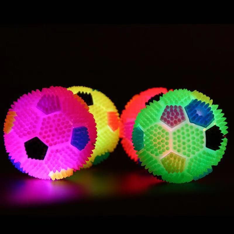 Brinquedo Bola Interativa Luz Led Com Apito Cães Gatos Pet Tamanho 7.5cm Envio aleatório