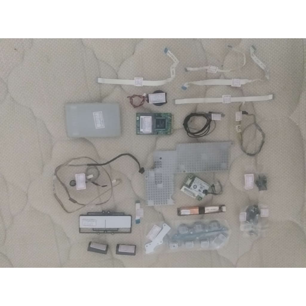 Partes e Peças por unidade usada do Notebook Megatron C501 em bom estado Leia toda descrição Anuncio
