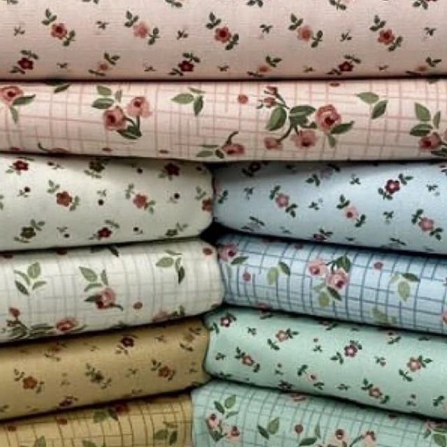 Tecido Tricoline 100% Algodão Fuxicos e Fricotes FLORIDOS PREFERIDOS  0,50x1,50m Composê para Costura Criativa Patchwork
