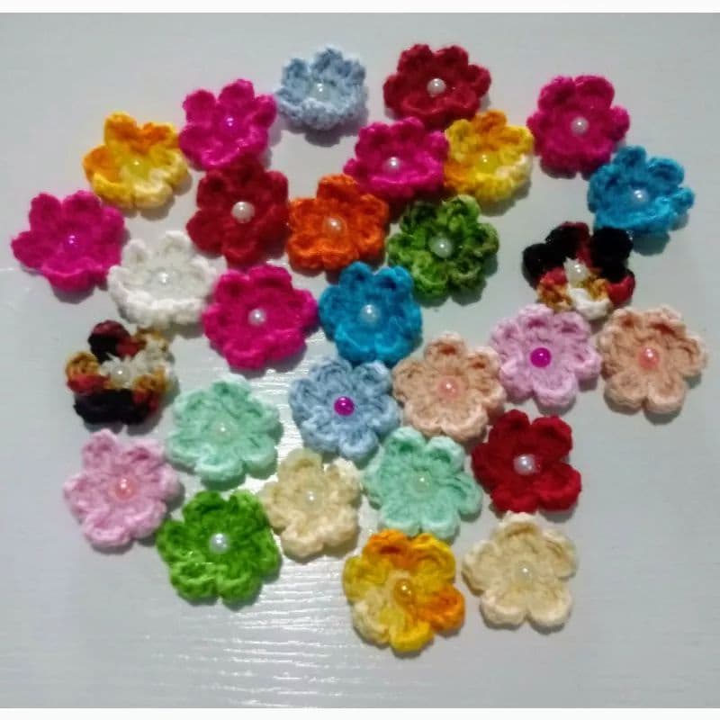 kit 50 florzinha de crochê amigurumi