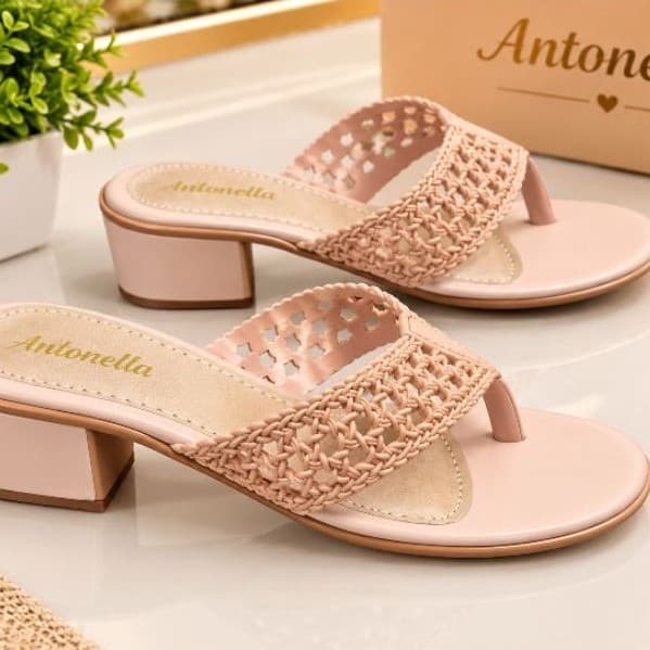 Sandália Feminina Salto Bloco Trançada Verniz Confortável Calçado luxo sapato preto ou marron saltinho