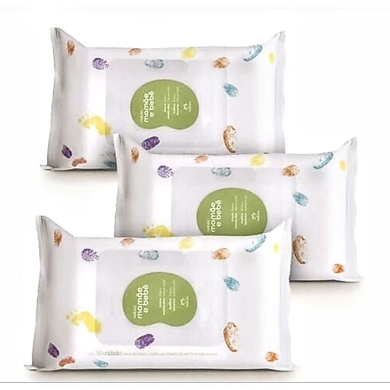 Kit com 03 pacotes de Lenços umedecidos com 50 unidades cada Com Fragrância e Sem Fragancia  Natura Mamãe e Bebê.