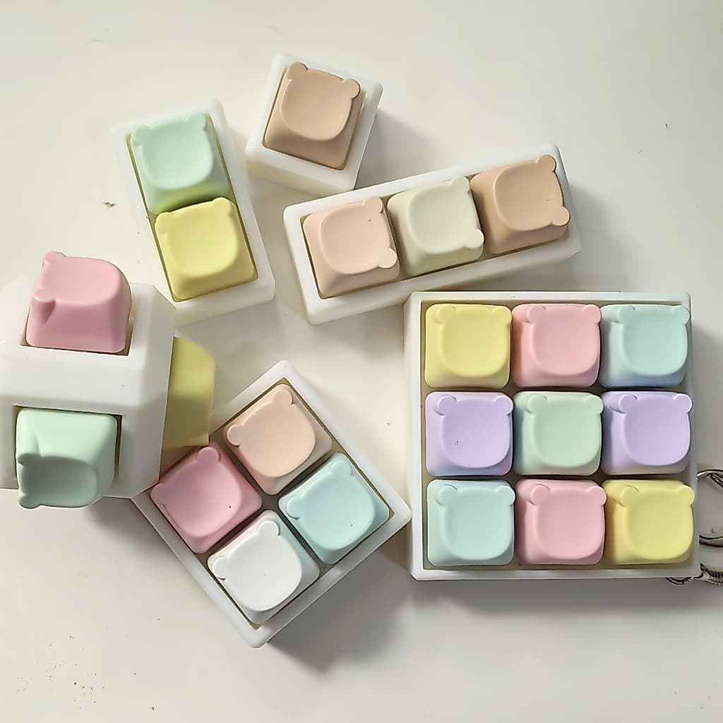 Comércio exterior arco-íris urso cabeça teclado descompressão chaveiro brinquedo mochila pbt Material teclado mecânico c