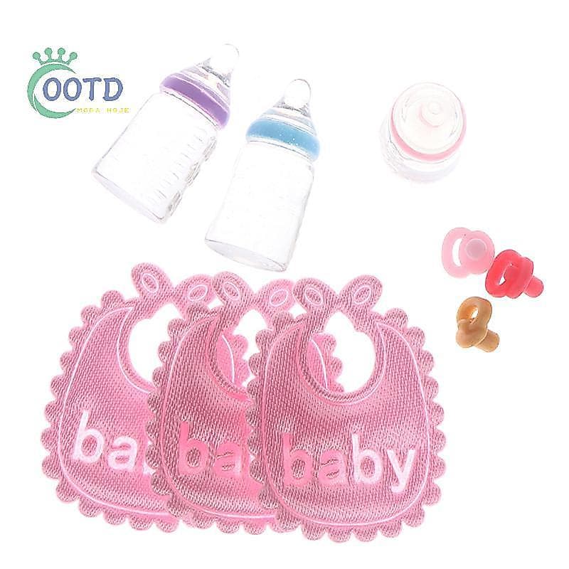 Moda Hoje 1 : 12 Casa De Bonecas Em Miniatura Mamadeiras Chupeta Babadores Conjunto Acessório De Berçário Presente .