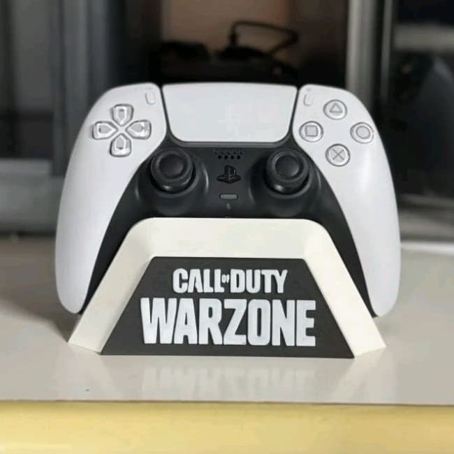 Controle de videogame estilo Call of Duty Warzone branco e preto