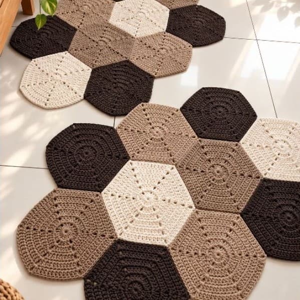 Tapete de Crochê Hexagonal Artesanal em Barbante para Sala e Quarto 75x50cm
