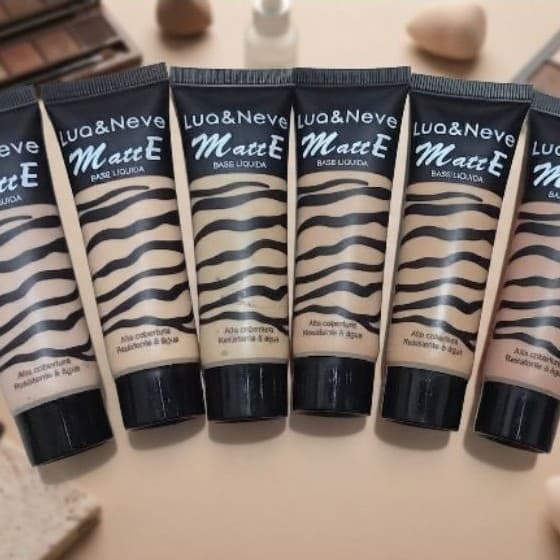 Base Líquida Matte Lua & Neve - Alta Cobertura e Resistente à Água
