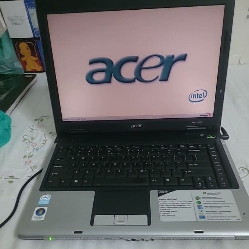 Notebook Acer Aspire 5570z antigo