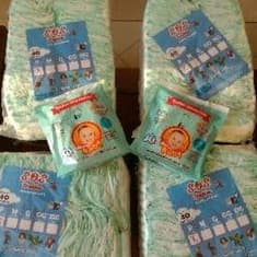 kit 4 Pacotões Fraldas Infantil (P- 160 un/ M- 160 un/ G- 160 un/ GG- 152 un/ XXG- 144 un) + 50 un Toalhas Umedecidas