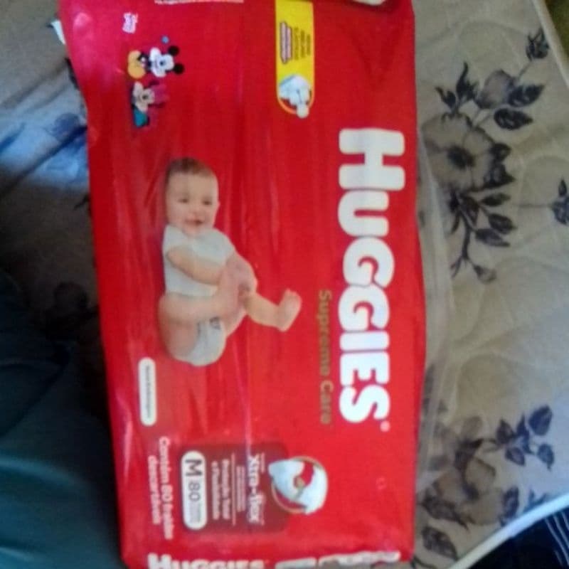 Fralda Huggies M 80 fraldas