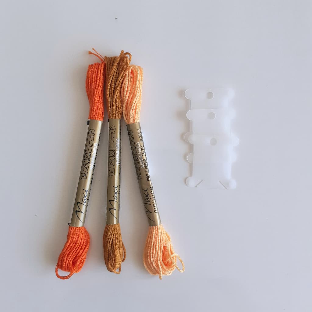 3 meadas para bordar - tons de amarelo - linha para bordado livre ponto cruz