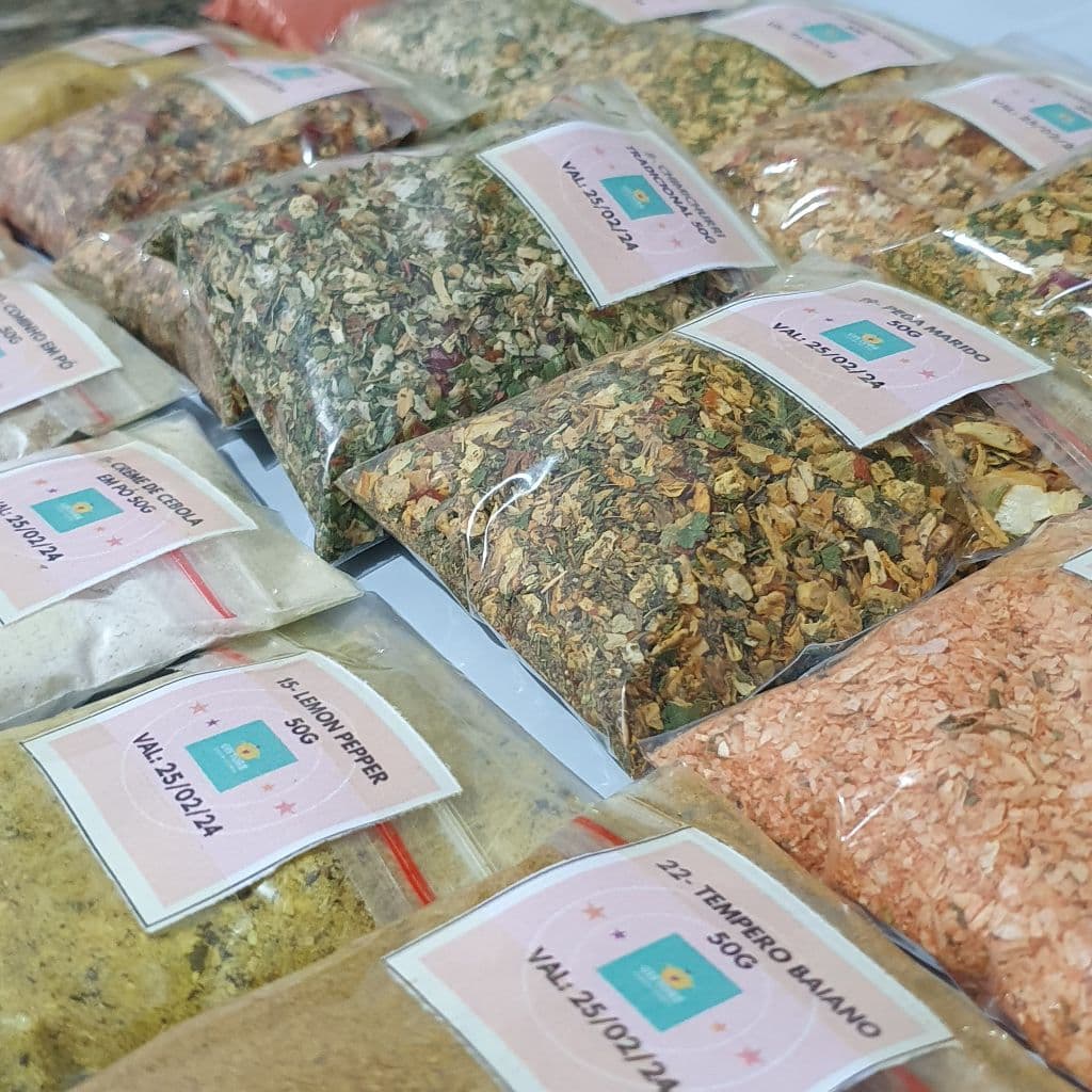 Kit 10 Temperos 50g cada totalizando 500g. Monte seu Kit