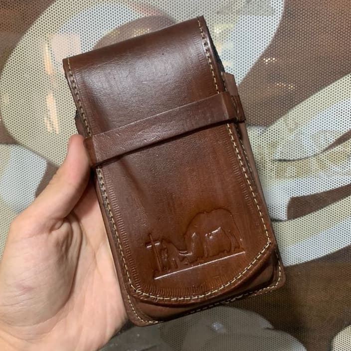 Capinha para Celular de Oração Cavaleiros feita de Couro cabe todos celulares Envio Imediato!!