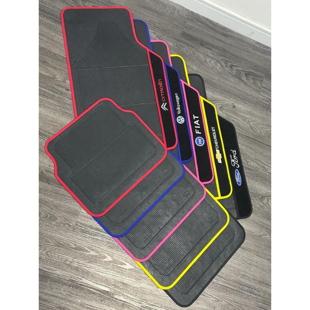 Tapete Automotivo Personalizado: Cor do vies e Logo do carro