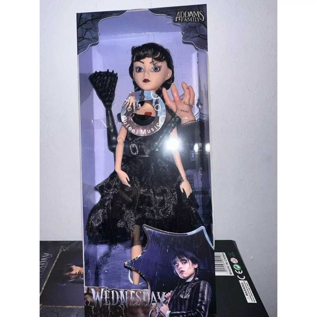 Wandinha Addams Family com a Mãozinha e escova musical e articulada envio no mesmo dia compre aqui