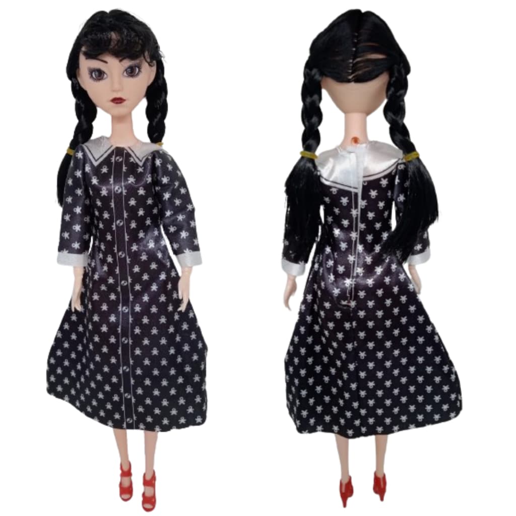 Boneca Wandinha Articulada Musical Figura Mãozinha Com 30 Cm