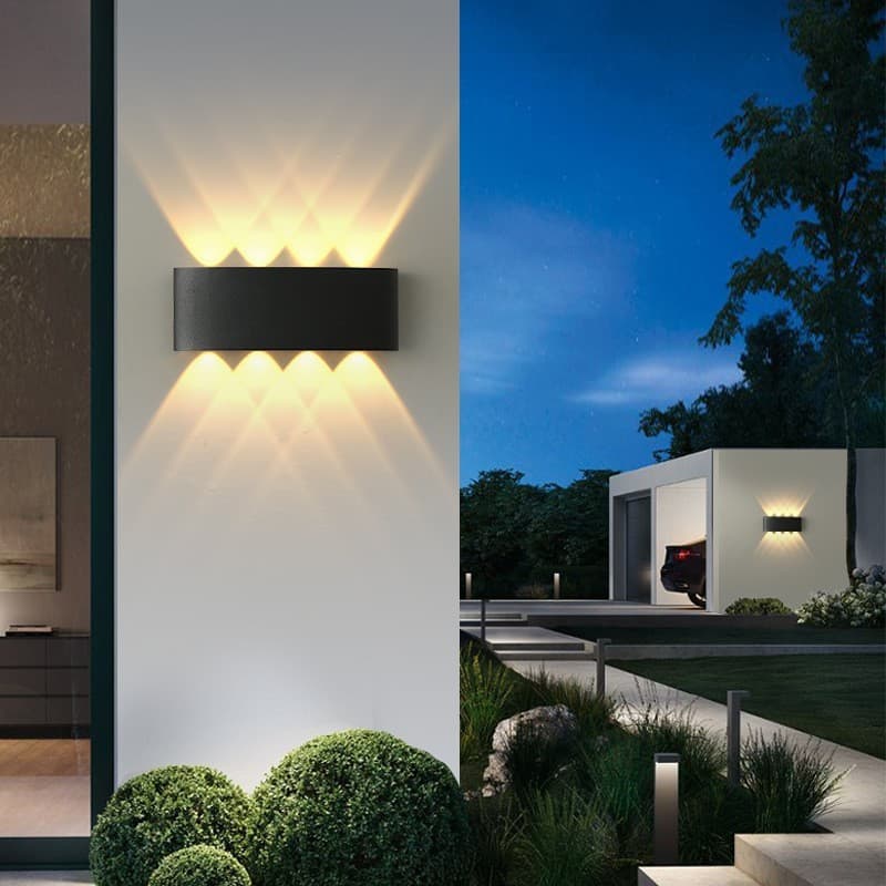Arandela 10 Leds Luminaria Meia Lua 10w cor Preto Bivolt Resistente a Agua Led Branco Quente 3000k