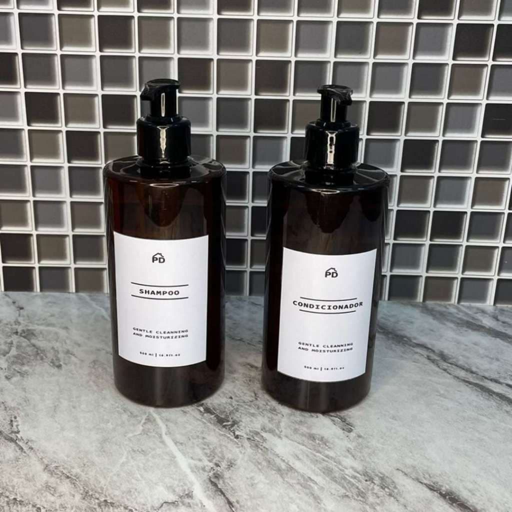 Kit Frasco Para Shampoo e Condicionador Âmbar Com Pump Preto - 500 ml  Pet