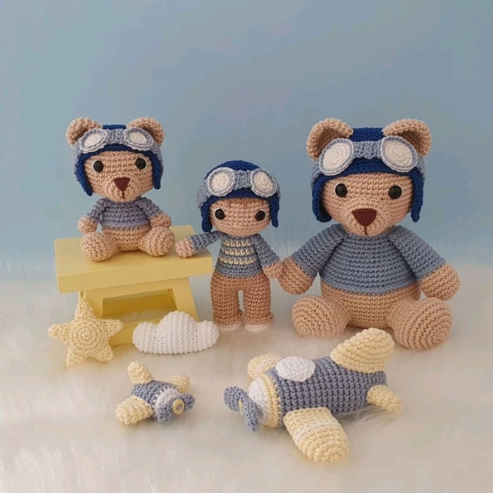 Kit Boneco Amigurumi, Ursos e Avião tema aviador decoração em Crochê