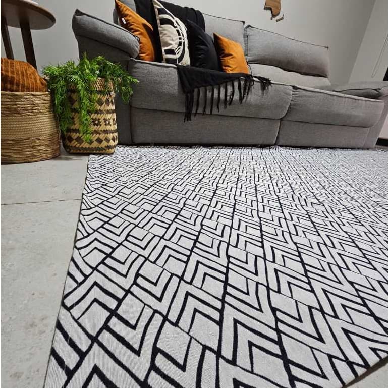 Tapete Decorativo Sala Quarto Grande  2,0 x 1,4 m   Antiderrapante Jacquard Estampa Geométrica e Abstrata Dallas