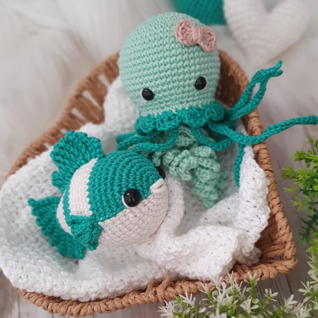 Peixinho ou Água Viva Fundo do Mar Amigurumi Crochê