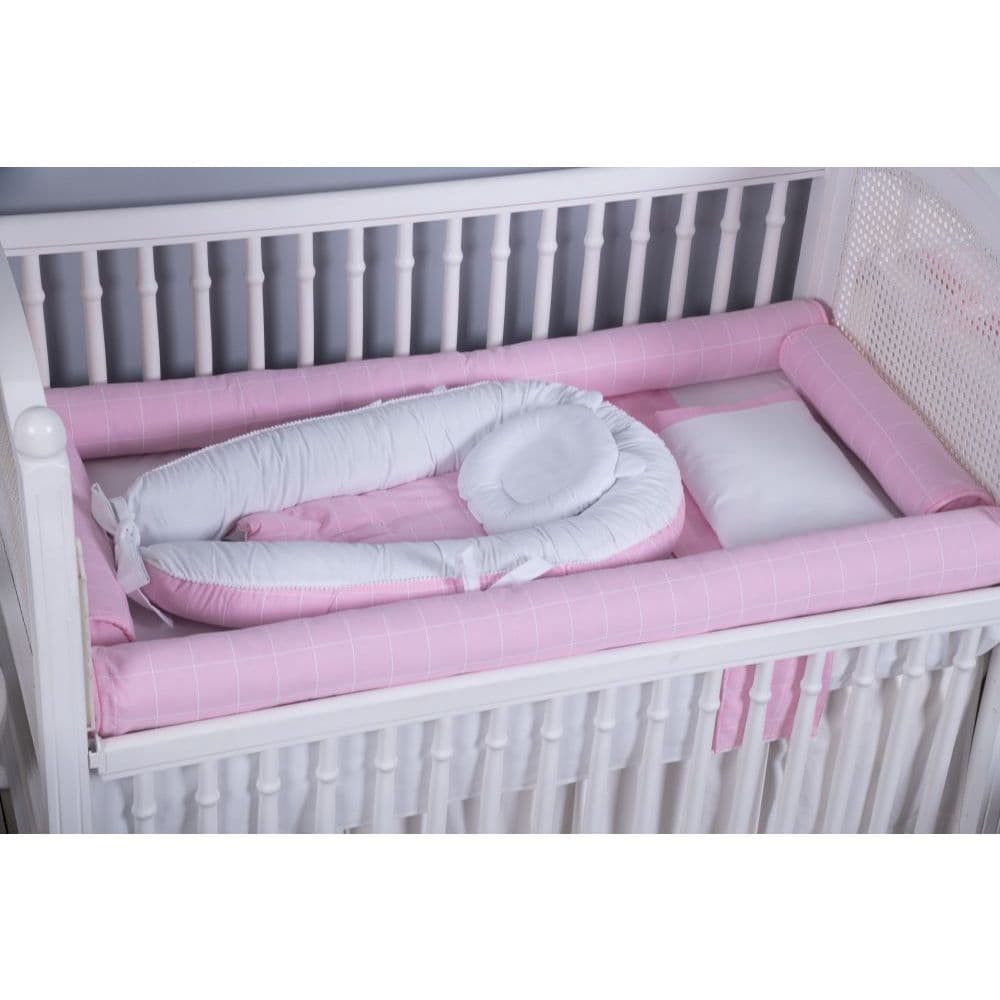 Kit Rolinho Protetor De Berço Enxoval De Bebê Estampado Xadrez Rosa