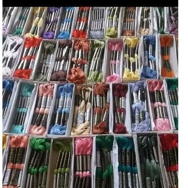 Lote com 110 meadas de linha para bordar anchor ponto cruz