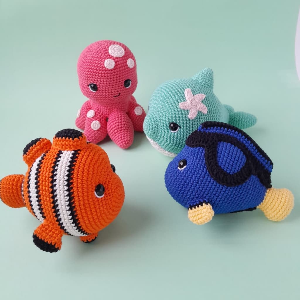 Kit fundo do mar 2: peixe palhaço, cirurgião patela, golfinho e polvo em crochê - amigurumi para decorarmi