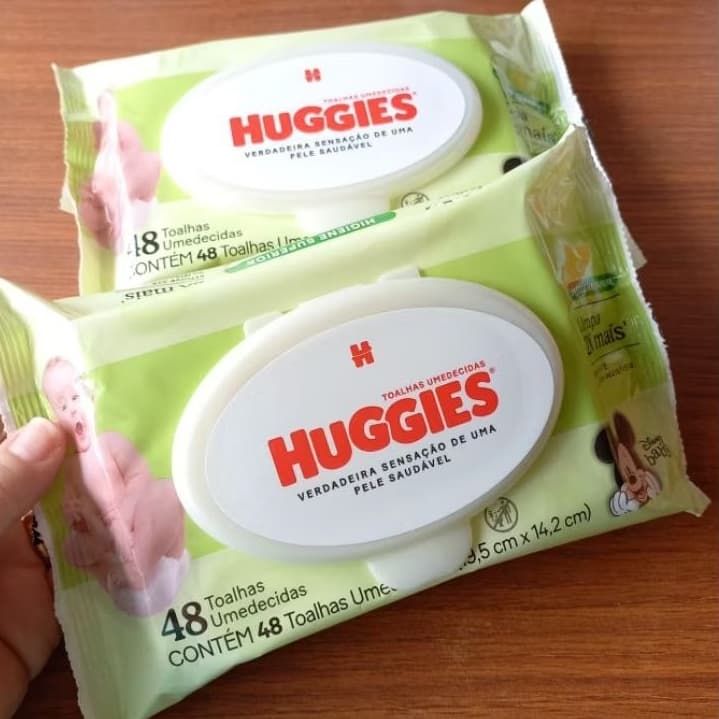 Kit com 02 Pacotes de Lenços Umedecidos Huggies 48 Unidades Cada