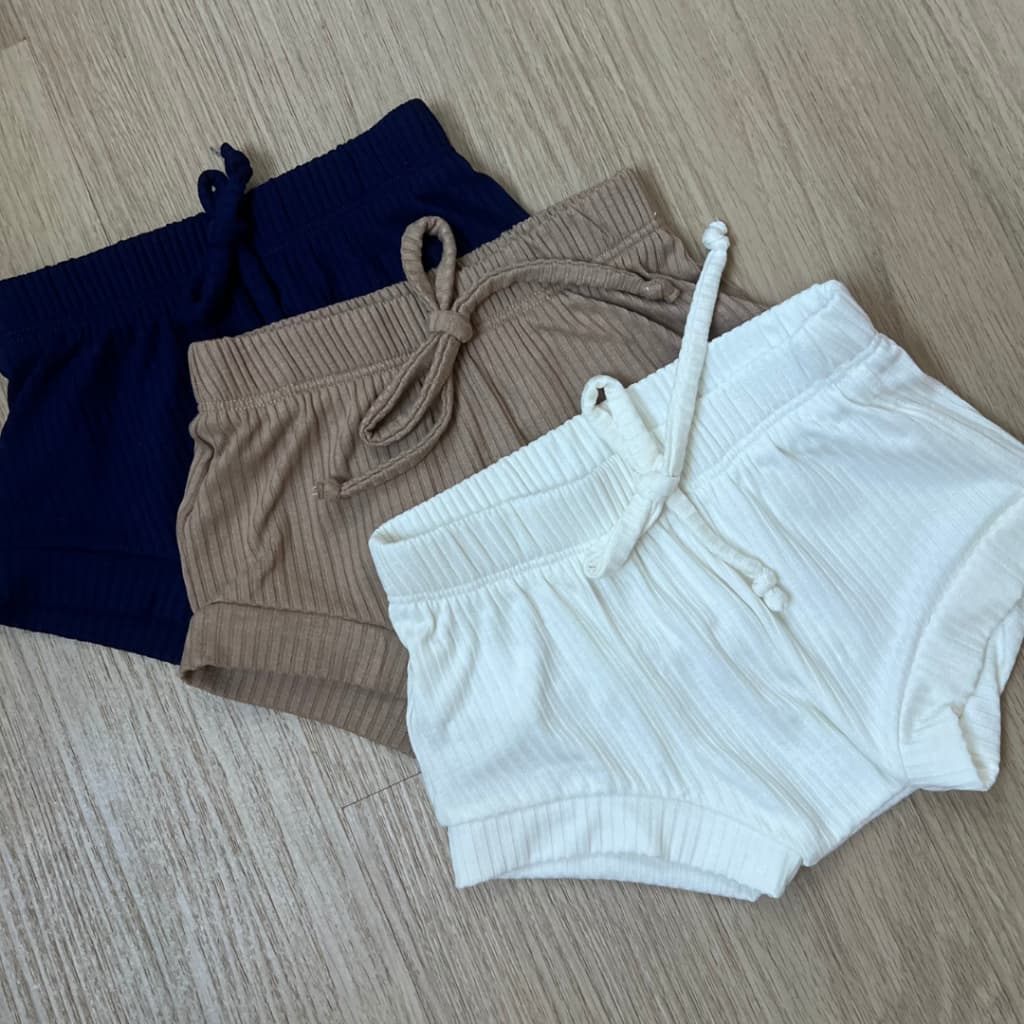 Short Bebê Tapa Fralda Infantil Canelado Menino Menina Unissex Liso e Estampado