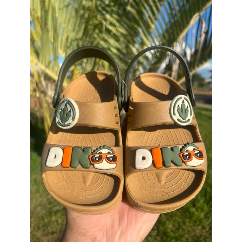 Calçado infantil Babuche sandália papete super confortável e estilo com personagem Dino