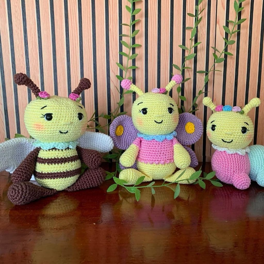 AMIGURUMI Kit Jardim Encantado Borboleta, Abelha e Largata. Bichinhos em crochê