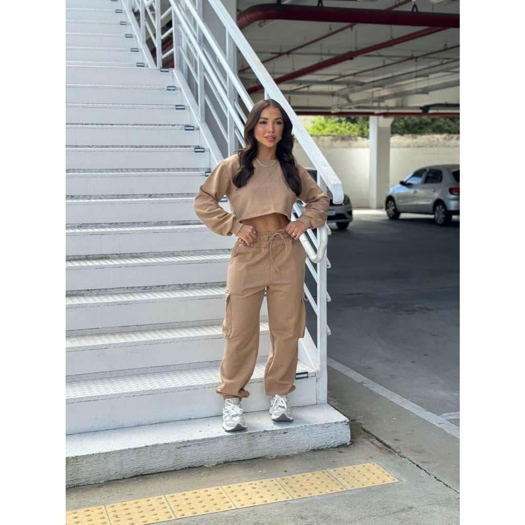 Conjunto Moletom Calça Jogger Cargo e Cropped Manga Longa