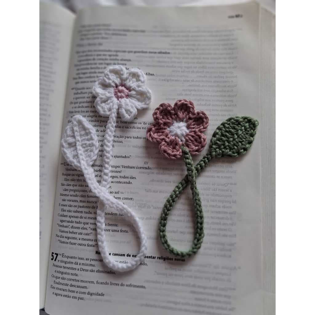 Kit Lembrancinha Marcador de Página Flor Amigurumi Crochê Personalizado - 10, 15, 20 ou 30 un