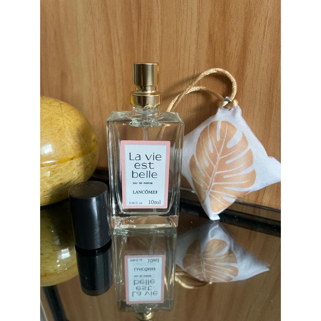 Perfume Automotivo Premium - Aromatizador de Veículo - Perfumes Importados - Feminino
