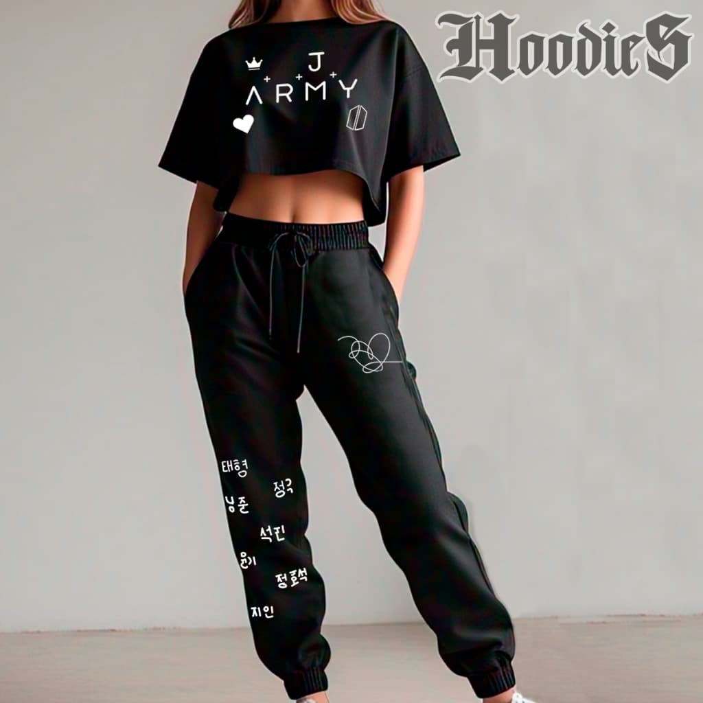 Conjunto Feminino Cropped Oversized e Calça Moletom Estampado Army Bangtan Bts Fãs Simbolos