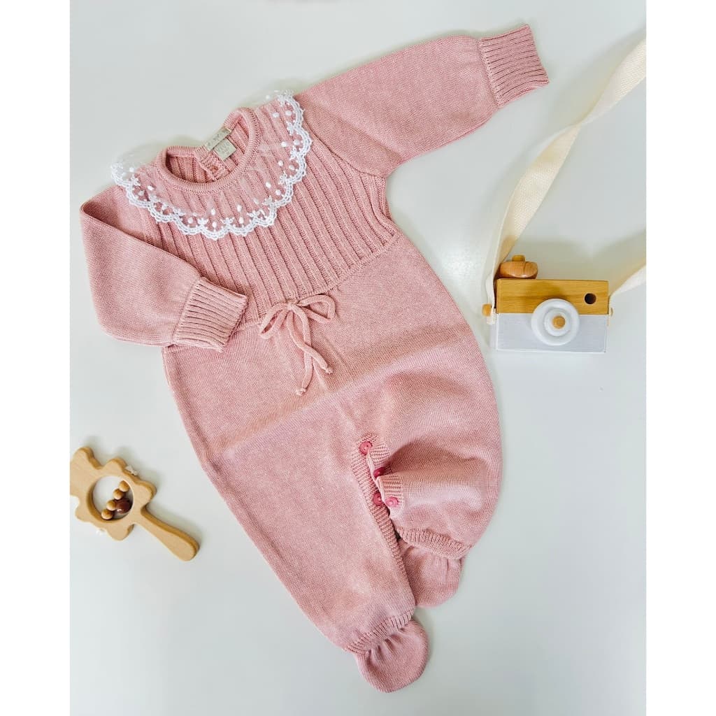 Macacão para Bebê Tricot Roupa Infantil Menina Saída Maternidade Gola Tule Bordado Rendado
