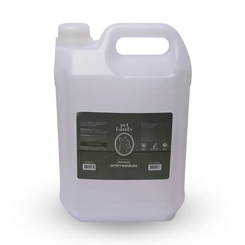 Shampoo Pet Concentrado Antiresiduos Ultra Limpeza Para Cães e Gatos Pet Family 5L