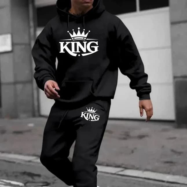 CONJUNTO MOLETOM MASCULINO COM BLUSA DE FRIO COM BOLSO E CAPUZ E CALCA MOLETOM ESTAMPA KING GRANDE