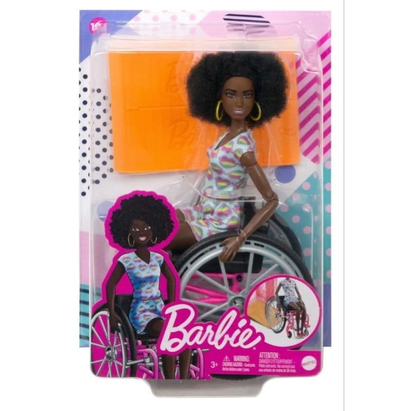 boneca articulada cadeira de rodas Mattel.