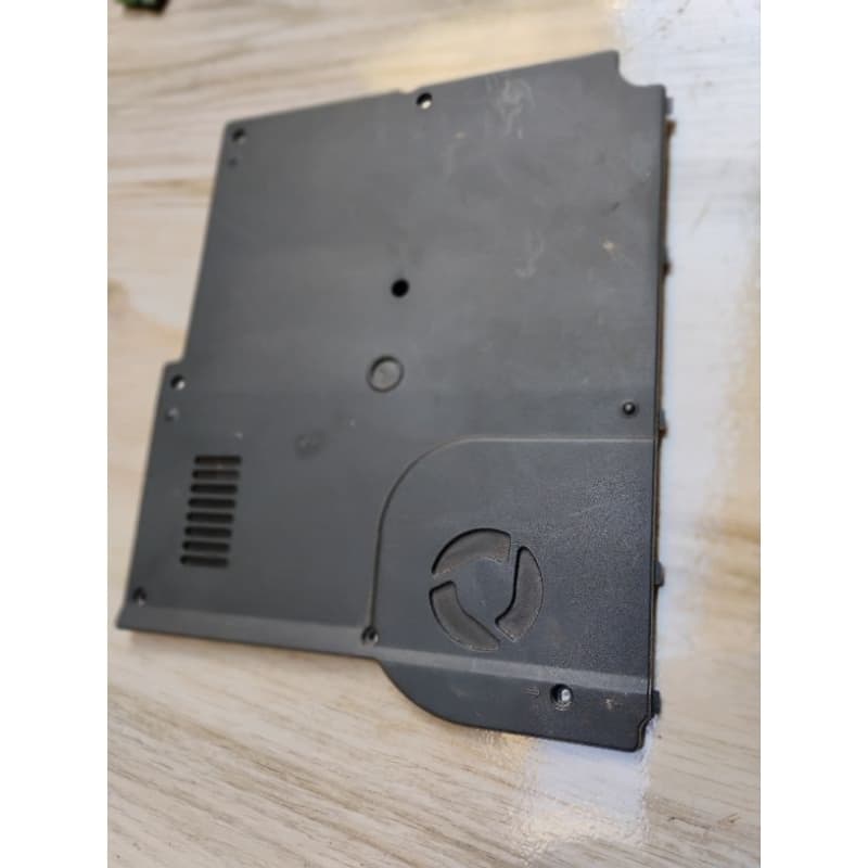 tampa carcaça notebook Itautec w7630 ss.