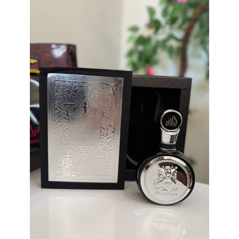 perfume árabe fakar black 100% original com selo de verificação e código verificado perfume masculino importado