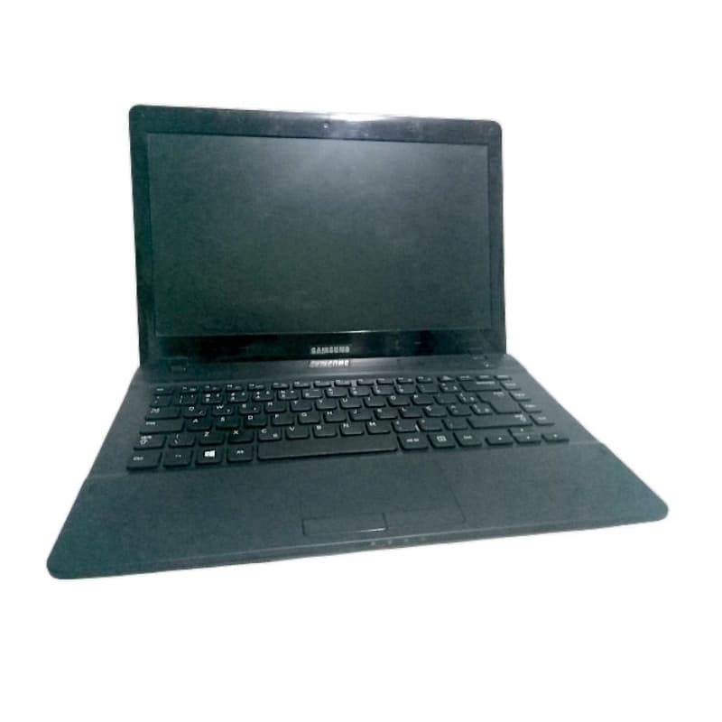 Notebook Ativ Book Samsung np270e4e kd2br 14" (Usado) com Windows 11 8GB Ram SSD e SATA 240 GB