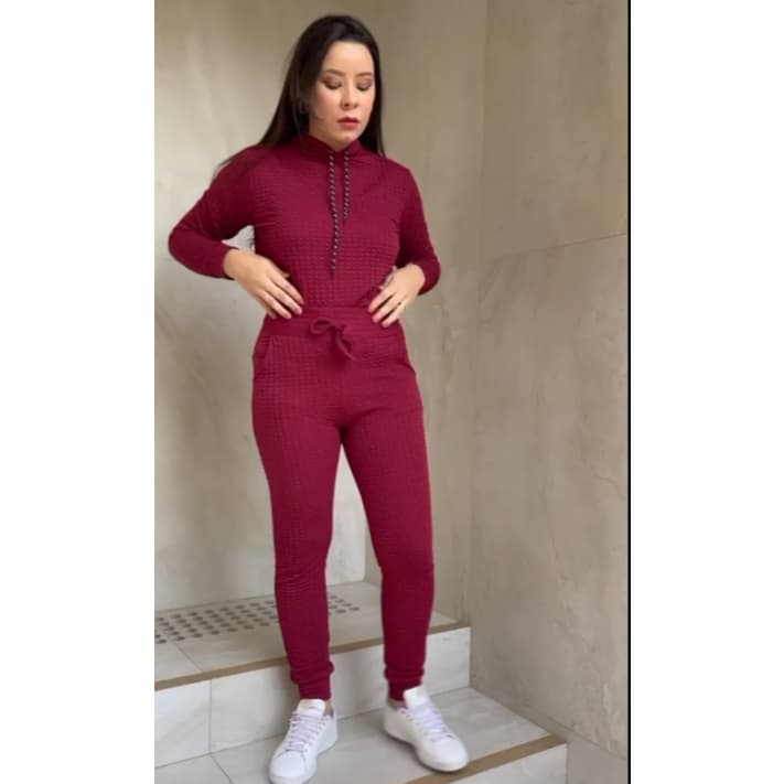 Conjunto Moletom Feminino Em Tecido Duble Com Capuz