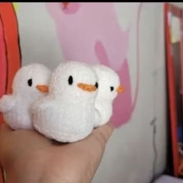 Kit com 25 patinhos Amigurumi/crochê