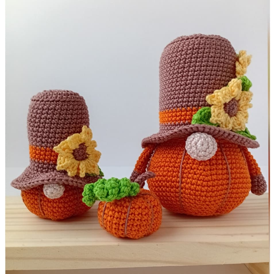 Kit gnomo da colheita (abóbora) em crochê - amigurumi para decorar